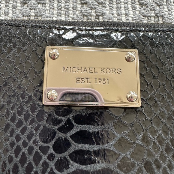 Michael Kors Zip Around Wallet - Picture 3 of 11